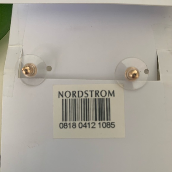 Kendra Scott Layne Earrings - Picture 3 of 4